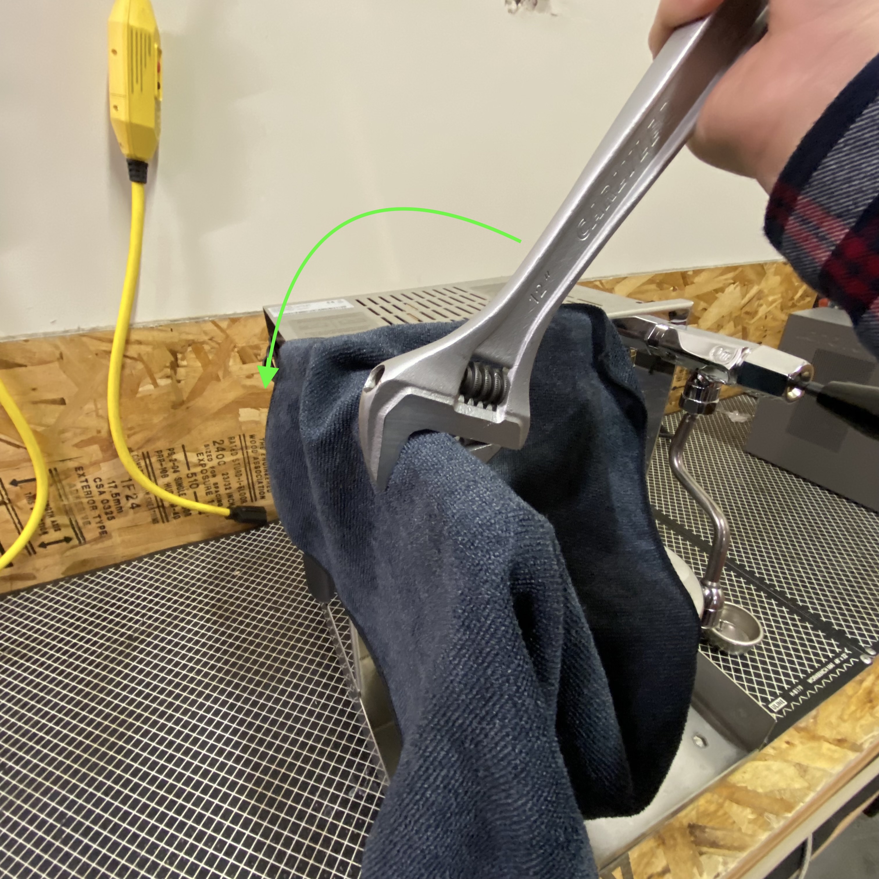Lucca_M58_joystick_inspect_02