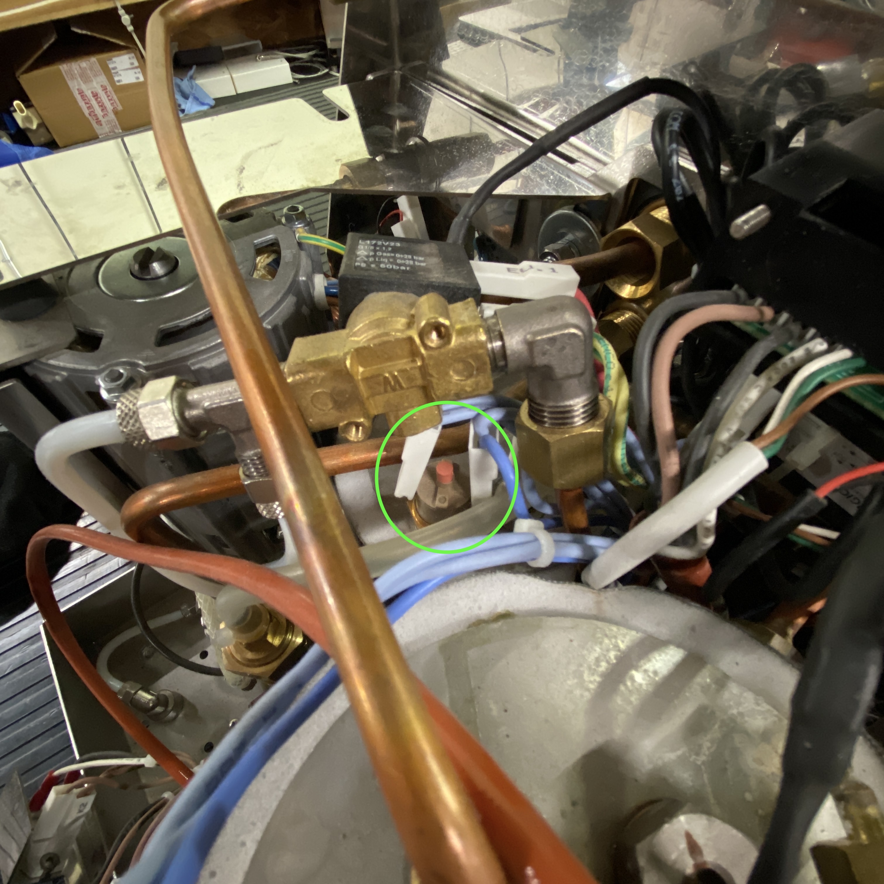 Lucca_M58_safety_switch_01