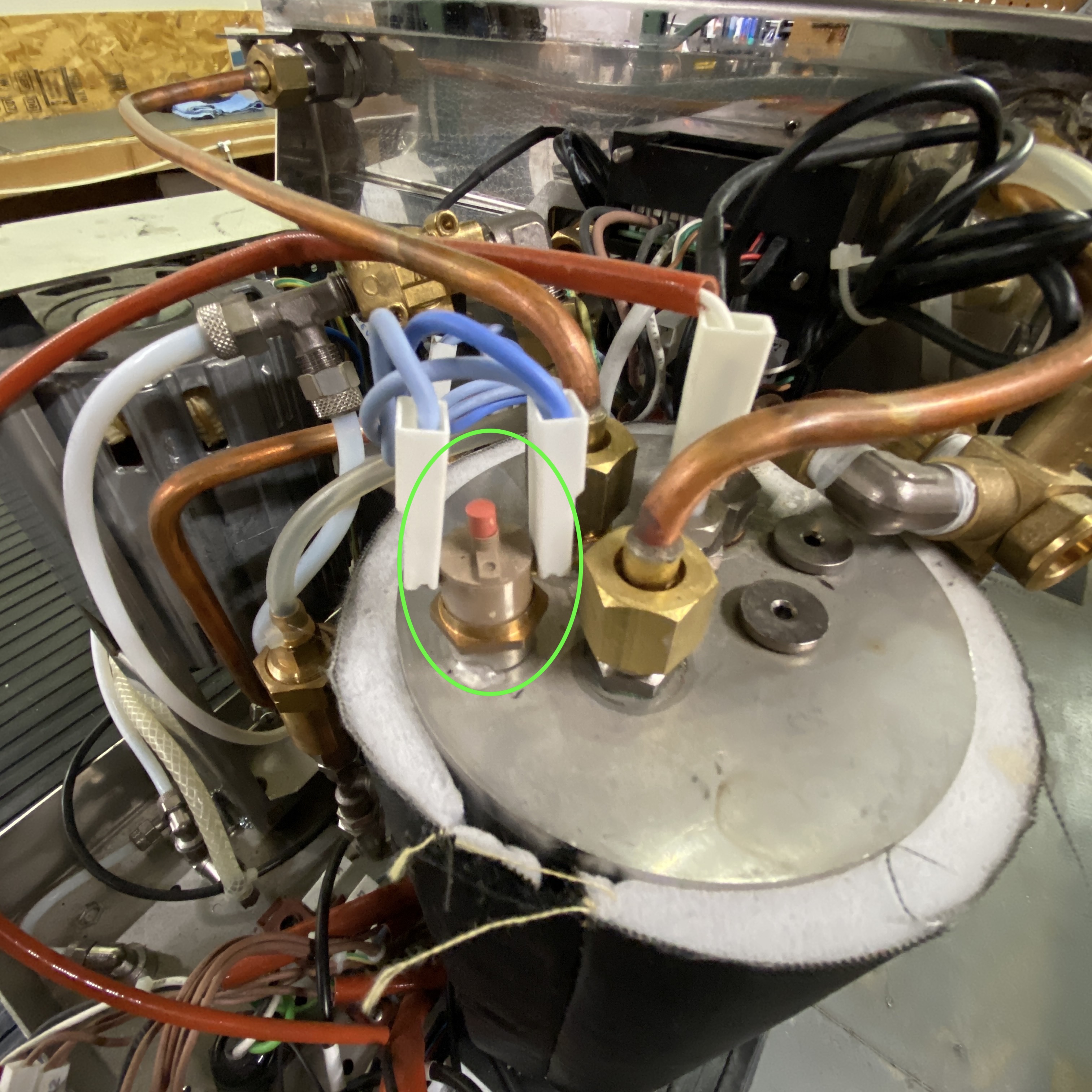 Lucca_M58_safety_switch_02