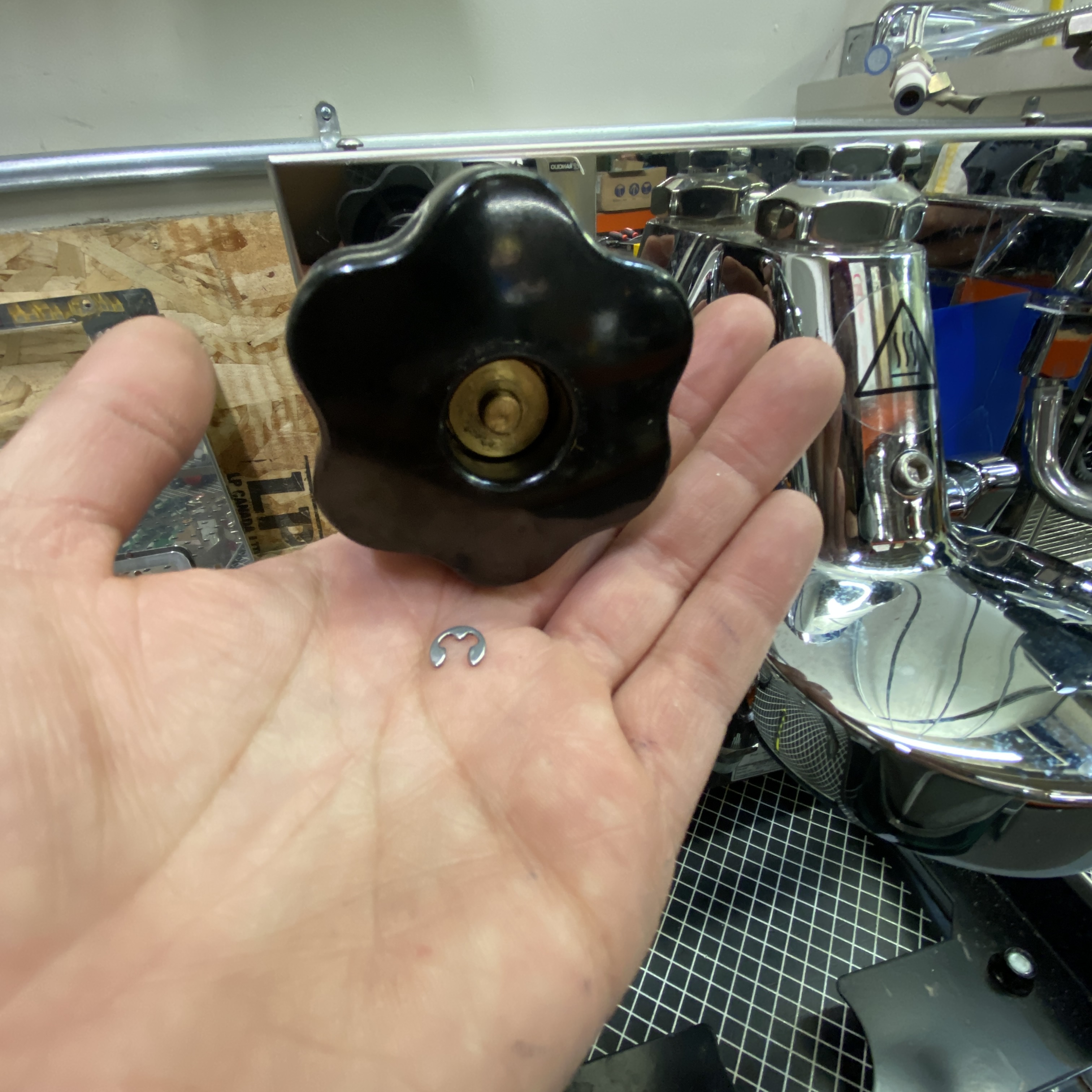 Pro500_knob_removal_04