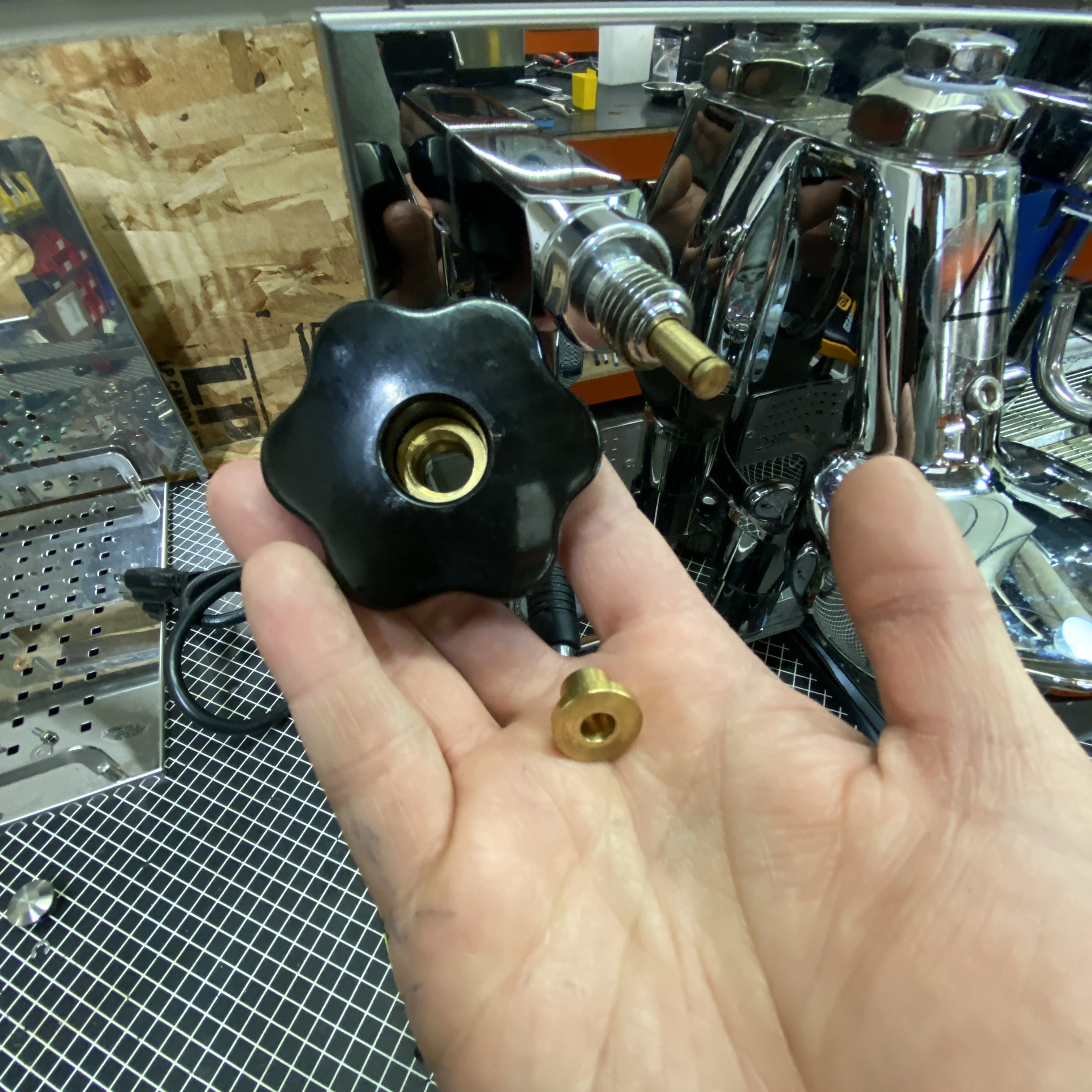 Pro500_knob_removal_06