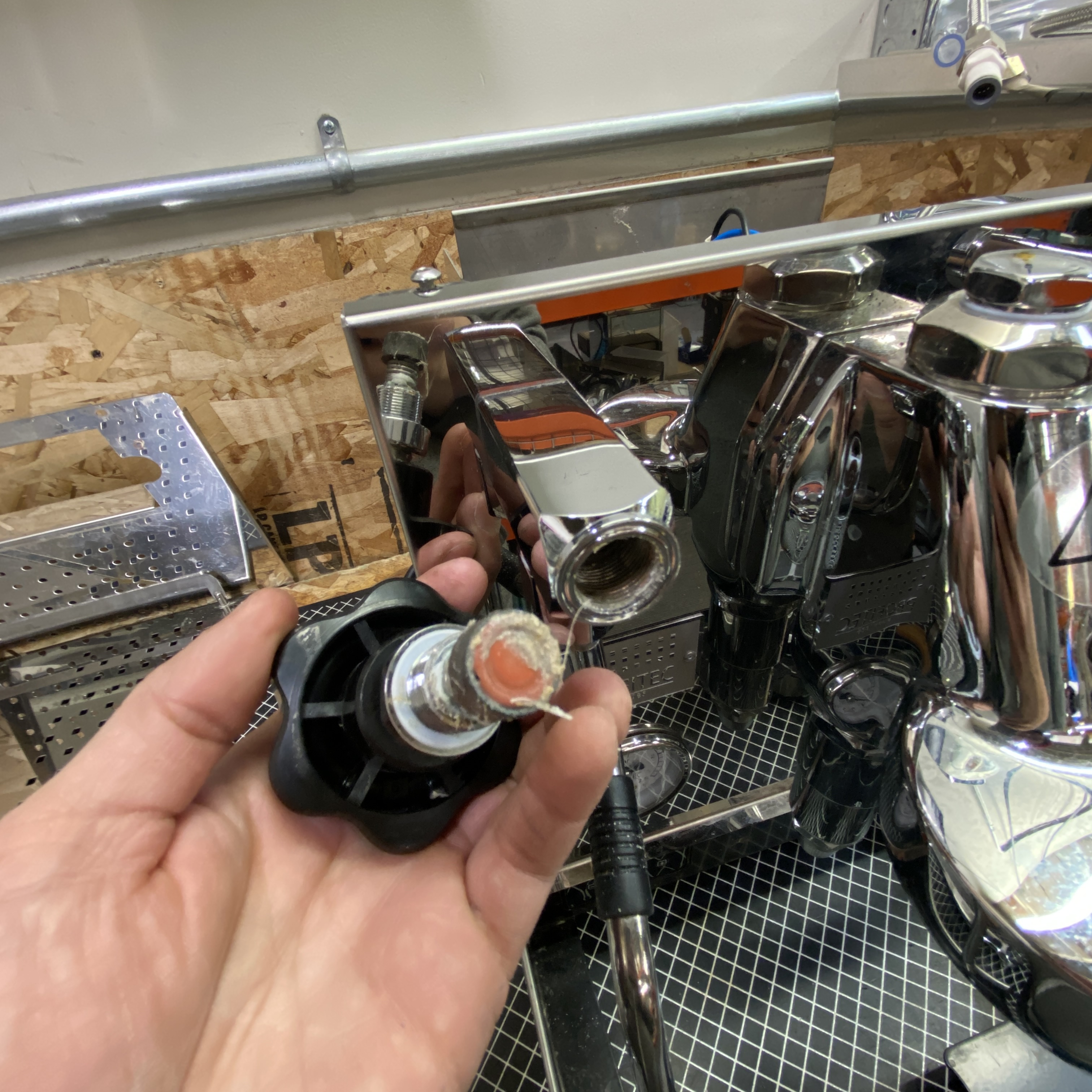 Pro500_steam_hot_water_valve_04